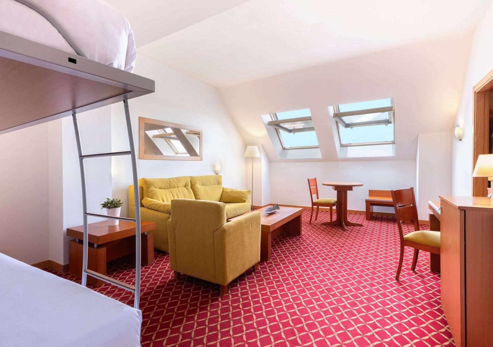 Zentral Hotel 4*